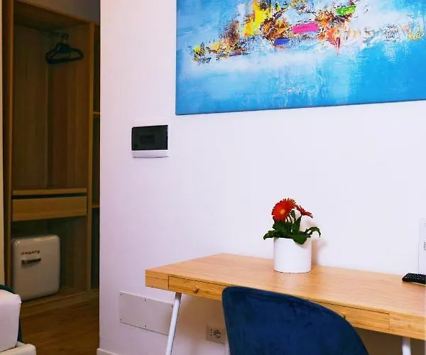 La Bed & Breakfast 4*