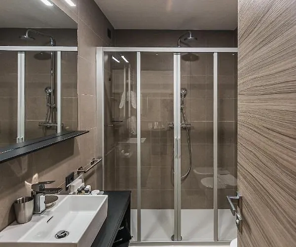 Hotell Bb Smarthotel Duomo 4*