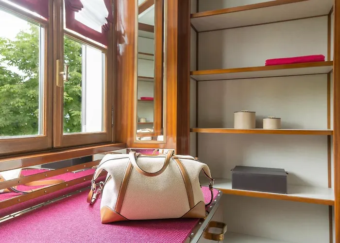 Portrait - Lungarno Collection Milaan