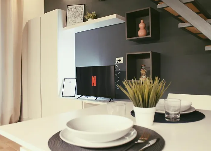 Yr Citta Studi - Modern Loft, 3 Min Walk To Duomo Bus 米兰