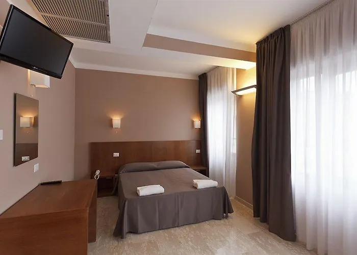 فندق Oasi Village ميلان