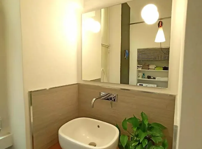 Charming Design Into Navigli District アパート