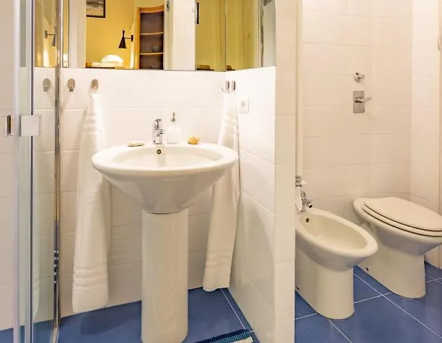 La Casa Colorata - Flats In - Bocconi Милан