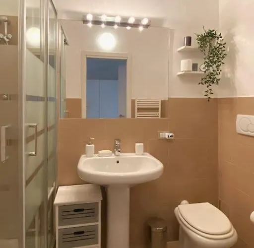 Lägenhet Chic Design Flat - Center & Balcony Milano