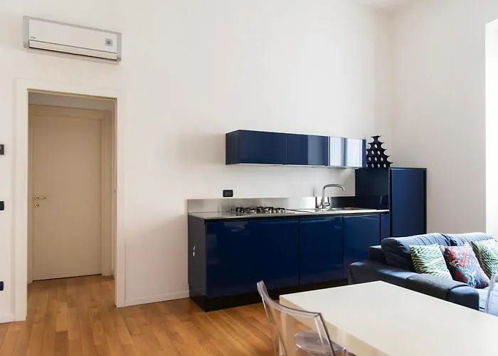 Youhosty - Monte Nero 68 * Milaan