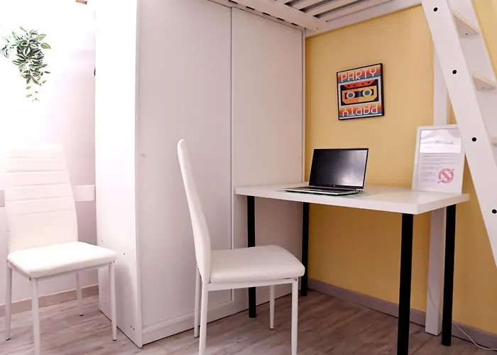 Lucca 22 بيت ضيافة ميلان