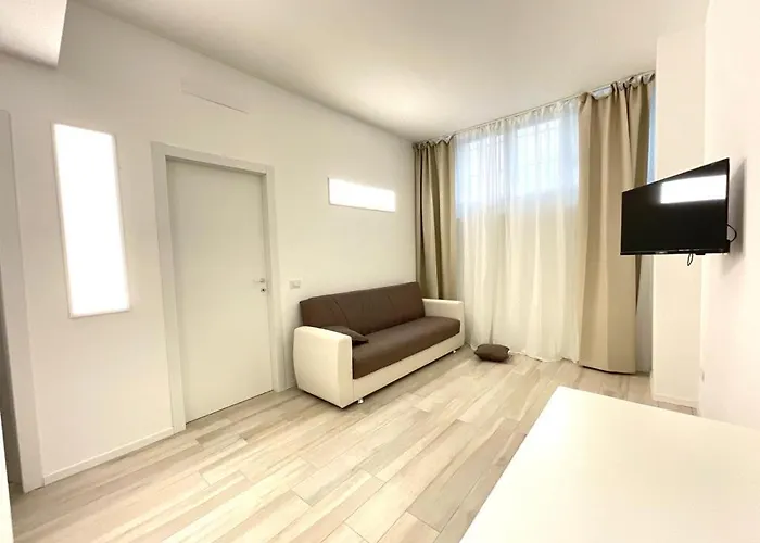 New In Central * Milan