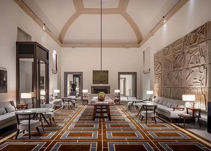 Portrait - Lungarno Collection Milaan