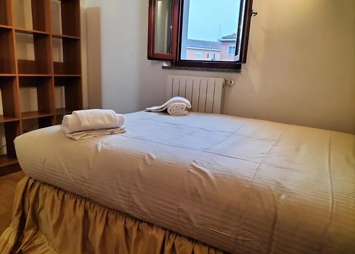 Big Bright Flat In Close To Loreto Square Апартаменты Милан
