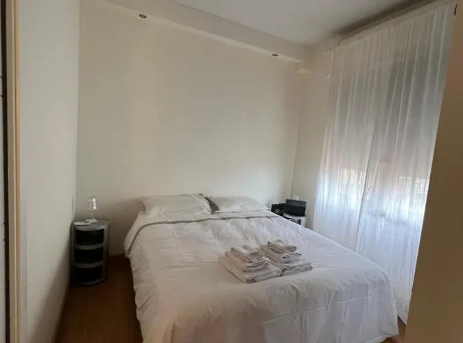 Apartamento Arco Della Pace Corso Sempione 12 *
