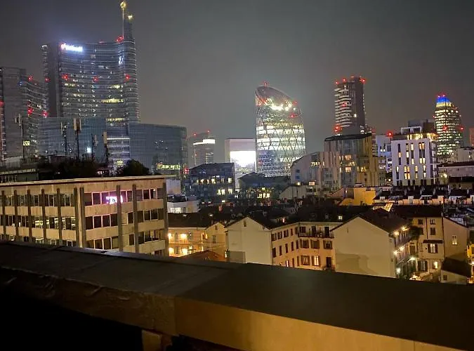 Attic 9th Floor With 2 Terrace In Center Brera With Amazing View 밀라노