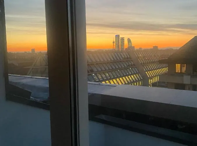 아파트 Attic 9th Floor With 2 Terrace In Center Brera With Amazing View *