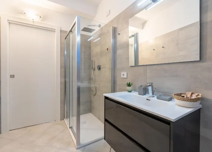 Sansiro-duomo, Exclusive Apartment, Wifi & Netflix Apartamento *