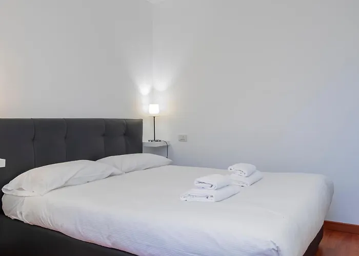 I Host - Cermenate 9 Apartmán