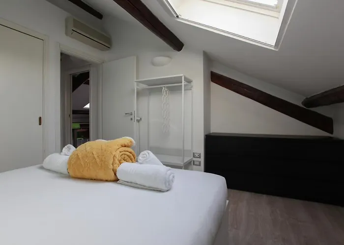 דירה Guesthost - The Cosy Terrace Of Milano- Via Sardegna