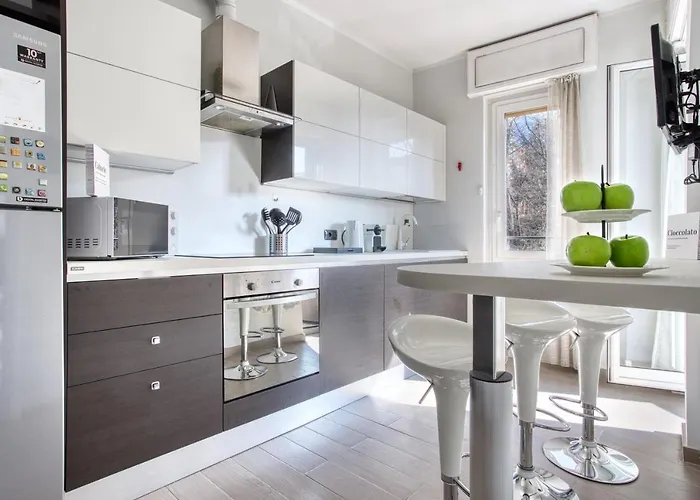 Joivy Delightful Flat With Balcony 아파트