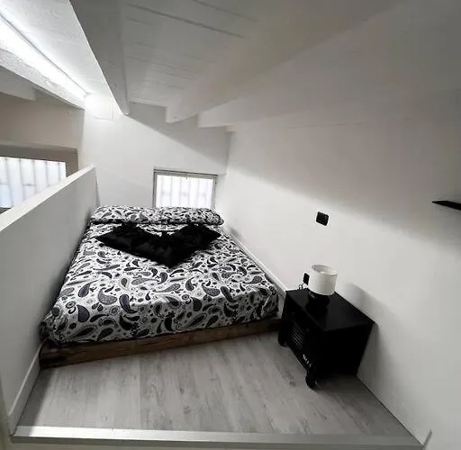 Amazing Little Loft In The Center Of Apartament Mediolan