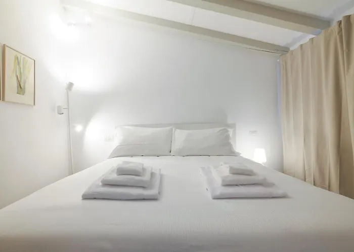 Lägenhet Prestige Boutique Homes - Il Nido Dei Navigli