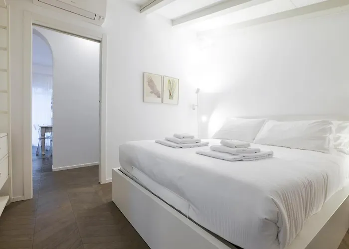 Lägenhet Prestige Boutique Homes - Il Nido Dei Navigli