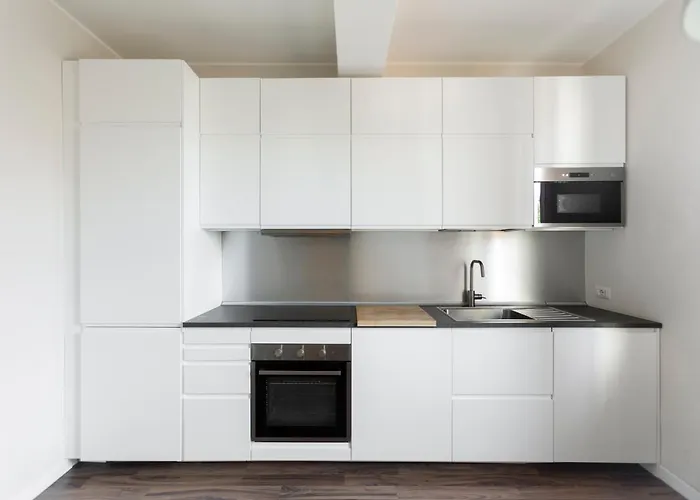 Montenapoleone - Sant Andrea Charme Penthouse Daire *