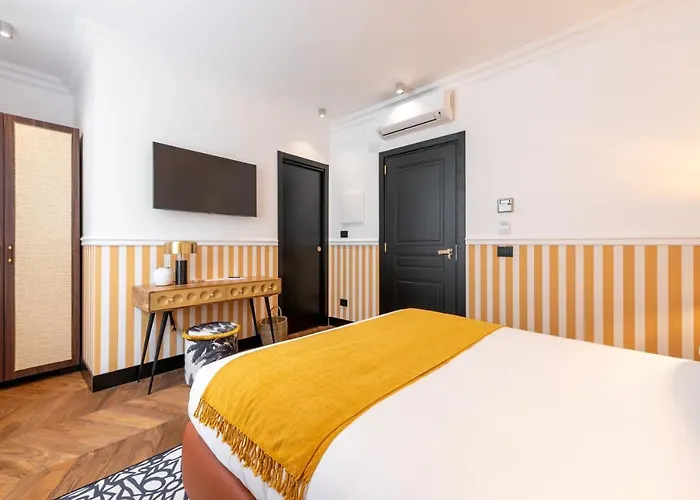 Homa Spiga Konukevi Milano