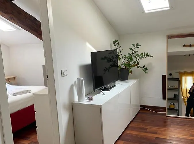 L'arche Comfort&relax - Yellow House Di Viale Certosa Daire