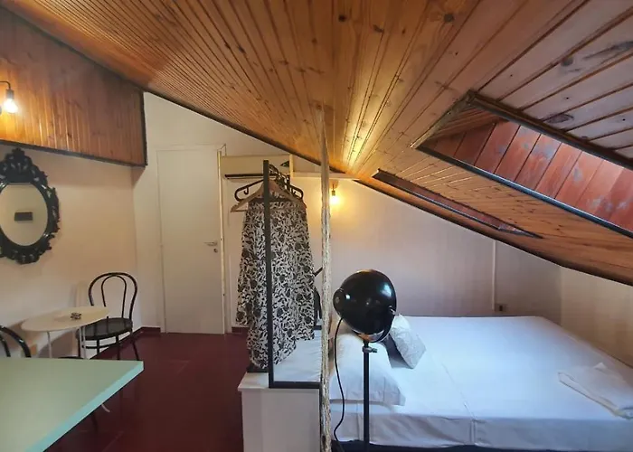 Mercanti Attic Version