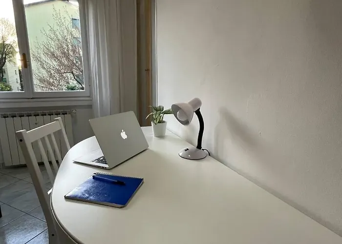 Parcheggi Gratis Collegato Al Duomo Con Tram27 Milano