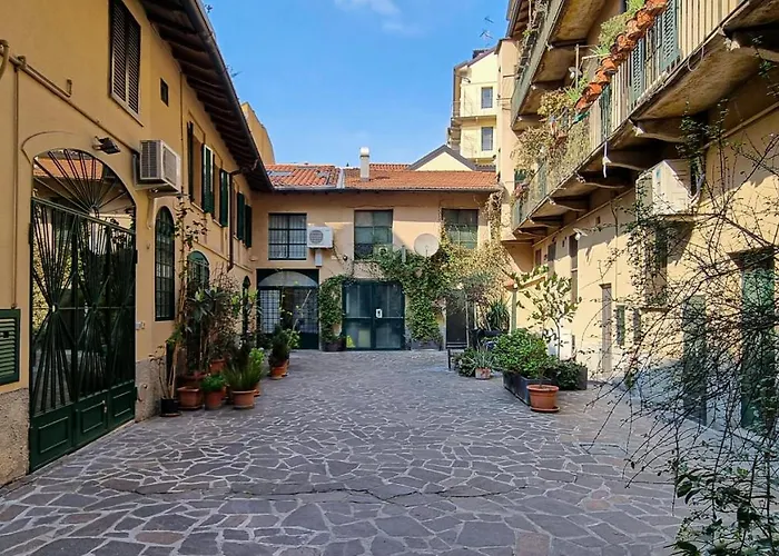 Italianway - Naviglio Pavese 6 * Milano