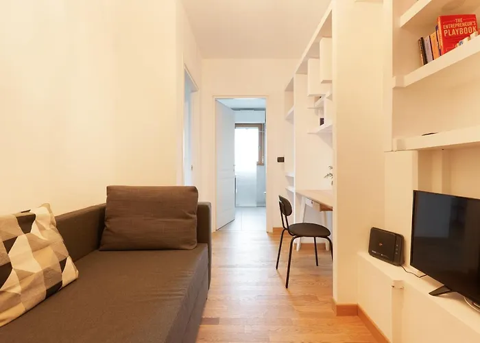 Comfy X3 - With Balcony * Milaan