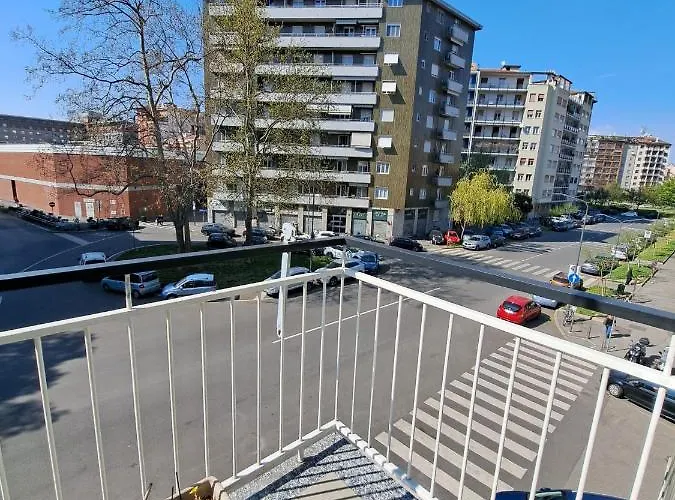 Fancy Monique Милан