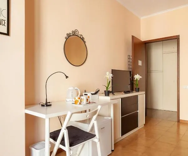 大教堂一刻钟旅馆