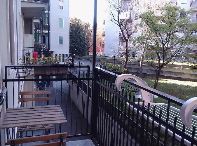 Gigli, Con Cucina In Comune E Terrazza 게스트하우스 밀라노