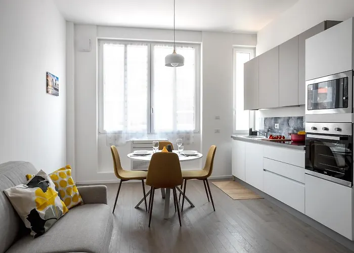 Navigli - Center Modern Suite, Fast Wi-fi & Tram Апартаменты