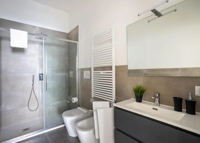 Navigli - Center Modern Suite, Fast Wi-fi & Tram Апартаменты *
