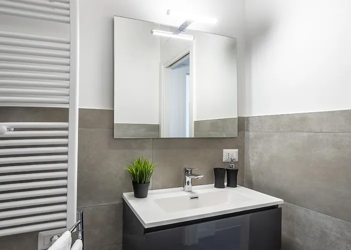 Апартаменты Navigli - Center Modern Suite, Fast Wi-fi & Tram