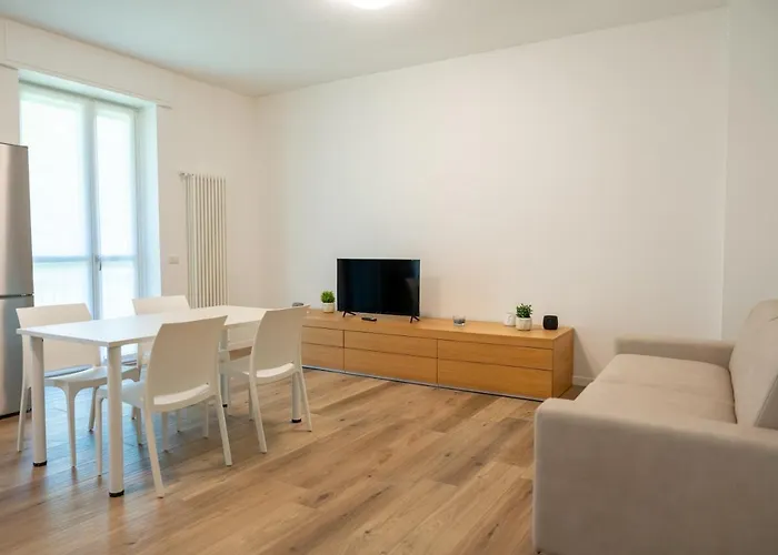 15min Metro Duomo - Rho Fiera - Skyscraper Kitchen Apartment