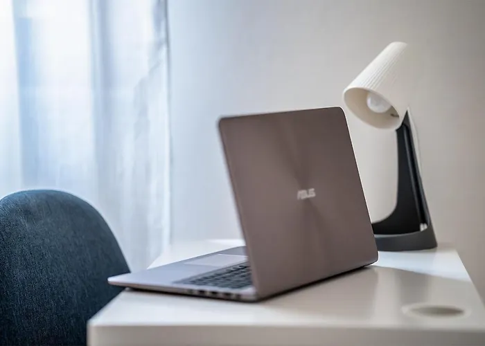 Citylife Apartment- Metro Access - 2 Bedrooms