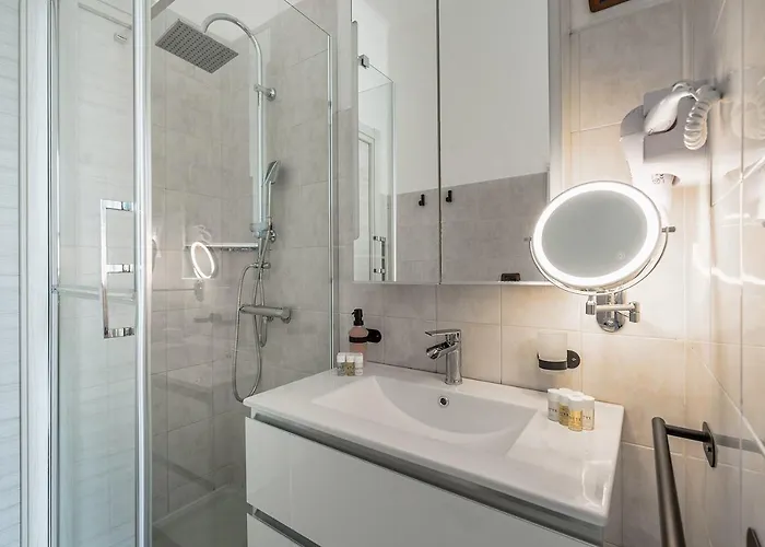 Lägenhet Citylife Apartment- Metro Access - 2 Bedrooms