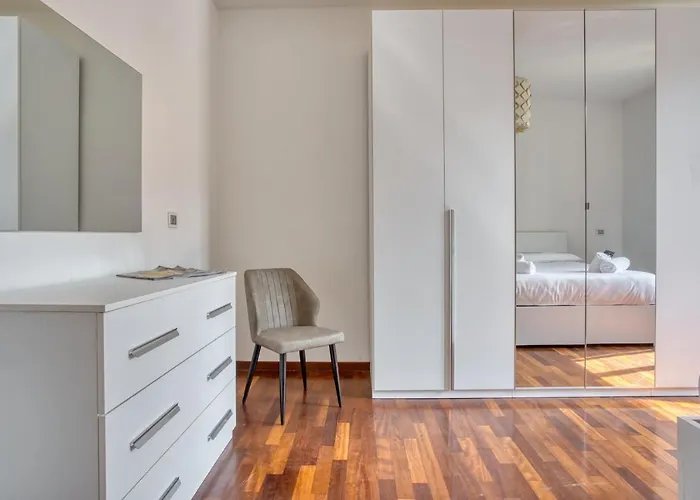 דירה Joivy Tasteful Flat With Balcony מילאנו