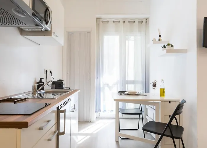 Maya Loreto * Милан