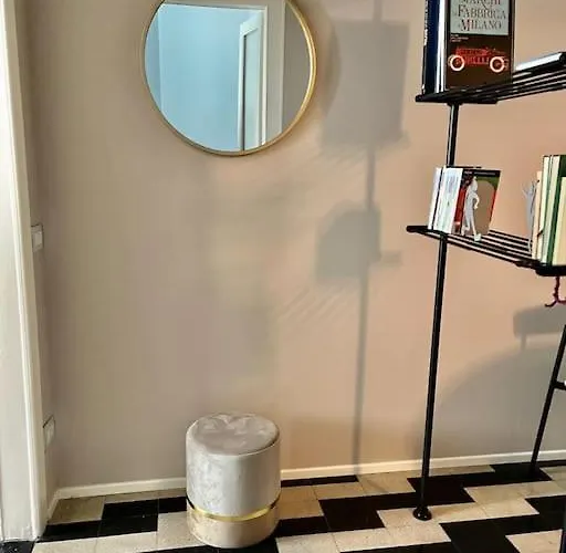 Apartment La *