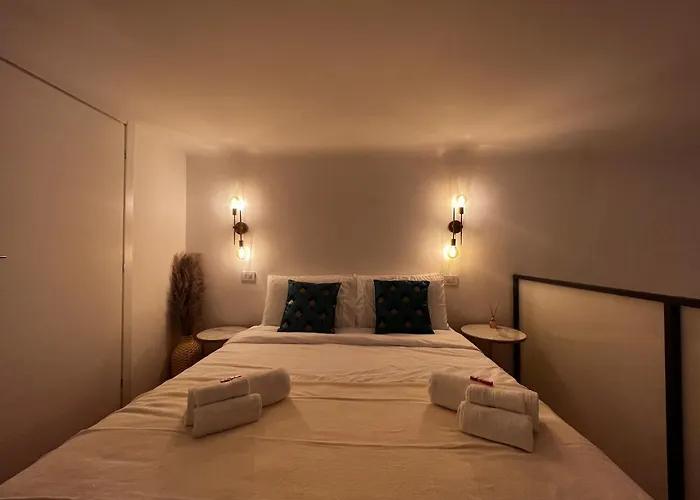 Regina In Porta Romana 2 - Sky Tv, Wifi E Breakfast Box Appartamento *