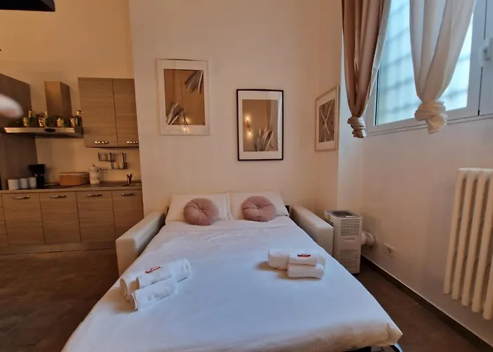 Regina In Porta Romana 2 - Sky Tv, Wifi E Breakfast Box Milano