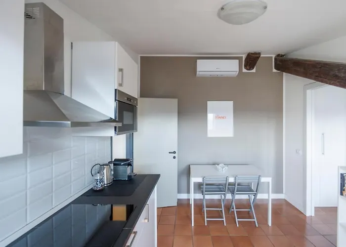 Lägenhet Xenia - Newly Renovated Flat In Fiera Area *