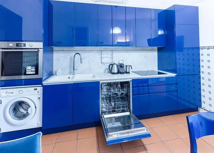 Flat 5 Min From Duomo With Park For Small Cars