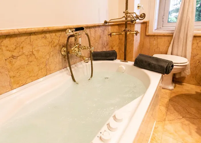 Klimt - Jacuzzi 5 Star - Luxury Design Apartment Mailand