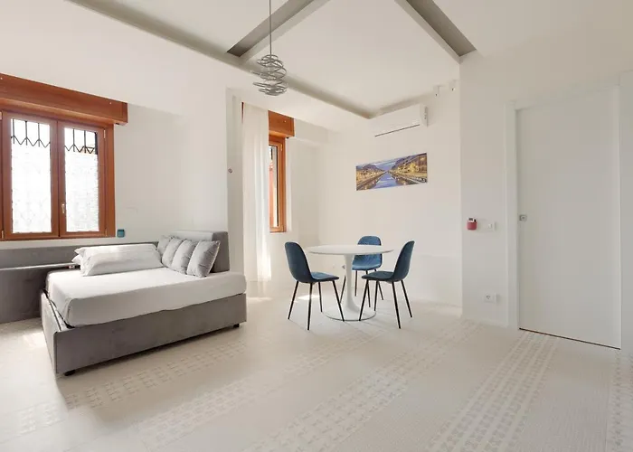 Guesthost - Renovated Apts Apartamento *
