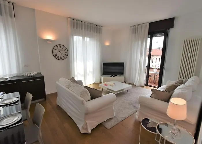 アパート Corso Genova By Interhome