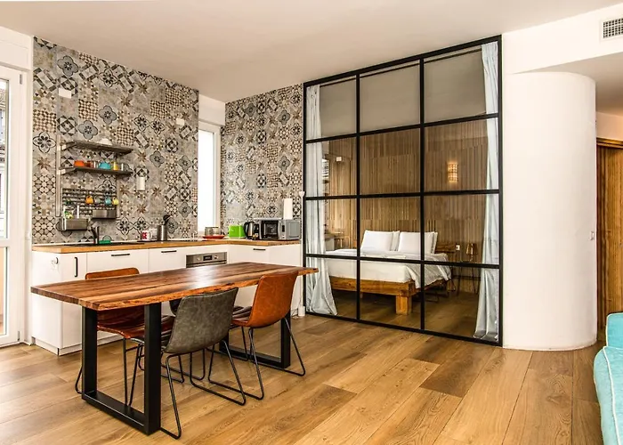 Luxury Flat By Station / Unique View